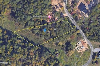 3020 Cloudburst Dr, Sevierville, TN 37862