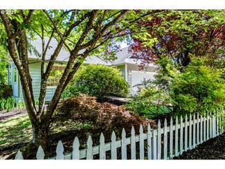 155 N Garden Way, Eugene, OR 97401