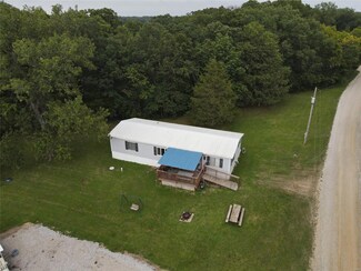 28567 Commanche Trail, Canton, MO 63435