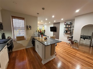 34-58 90th St Unit M2, Flushing, NY 11372