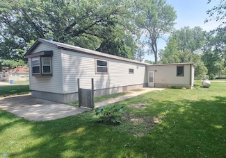 102 2nd Ave N, Fairmount, ND 58030