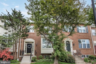 13210 Ashnut Ln, Herndon, VA 20171