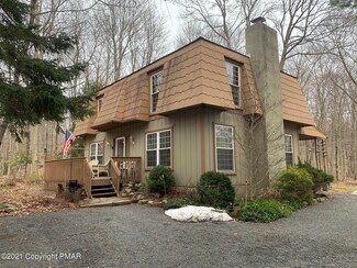 5424 Woodland Ave, Pocono Pines, PA 18350