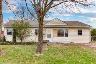 7217 Watson Ln, Louisville, KY 40272