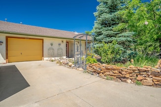 6413 Vooscane Ave, Cochiti Lake, NM 87083