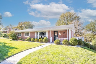 220 Eastwood Dr, Jefferson City, MO 65101