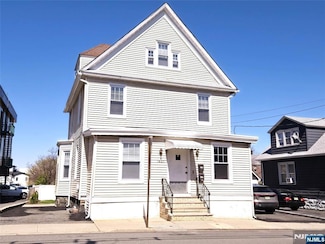 1627 Anderson Ave Unit 1st, Fort Lee, NJ 07024