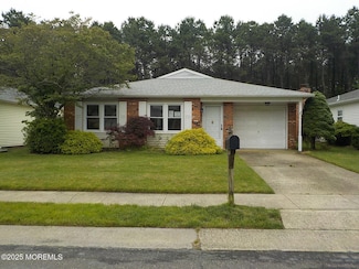 17 Meadowbrook Rd, Brick, NJ 08723
