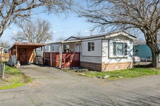 470 Old Highway 62 Unit 40, Eagle Point, OR 97524