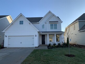 206 S Church St, Adams, TN 37010