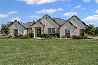 305 Scenic Creek Ct, Azle, TX 76020
