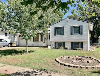 5312 SW 28th St, Topeka, KS 66614