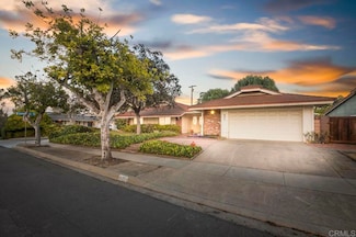 6371 Twin Lake Dr, San Diego, CA 92119