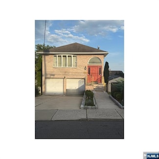 140 Prospect St, Hasbrouck Heights, NJ 07604