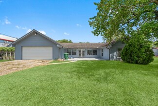 12817 Webercrest Rd, Houston, TX 77048