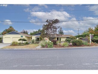 1749 SE 11th St, Gresham, OR 97080