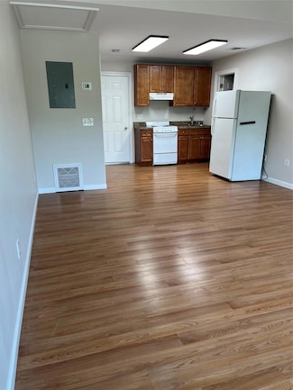 2064 E Main St, Cortlandt Manor, NY 10567