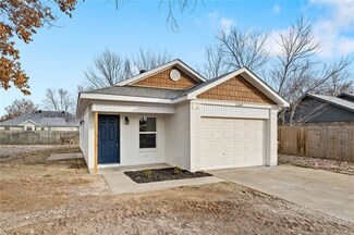 1260 Maple Ln, Elkins, AR 72727