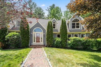 85 Green Meadow Ct, Whitinsville, MA 01588