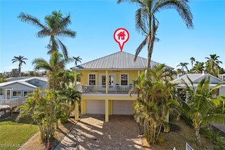 241 Pearl St, Fort Myers Beach, FL 33931