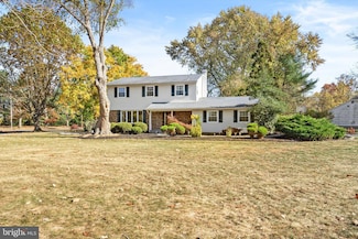 81 Oak Creek Rd, East Windsor, NJ 08520