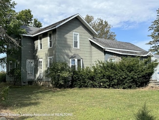 10307 Holmes Hwy, Eaton Rapids, MI 48827