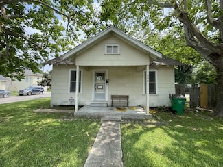 600 E Fayle St, Baytown, TX 77520