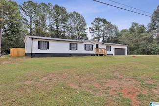 236 Mosby Dr, Anniston, AL 36201