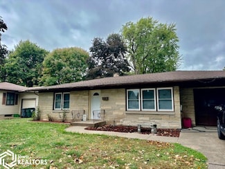 817 S Plane St, Burlington, IA 52601