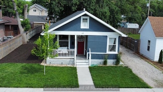618 W 9th St, Grand Island, NE 68801