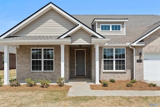 29245 Crawfish Dr NW, Harvest, AL 35749