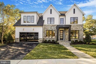 6701 Little Falls Rd, Arlington, VA 22213