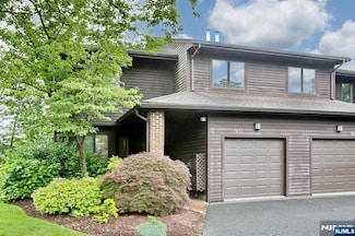 362 French Ct, Teaneck, NJ 07666