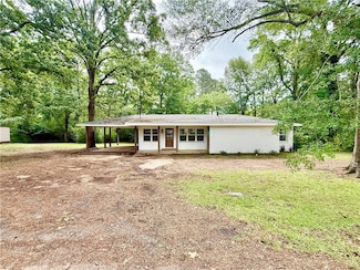 1579 Nugent St, Jena, LA 71342