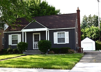 826 Michigan Ave, East Lansing, MI 48823