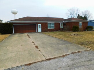 721 N Leona Ln, Forrest, IL 61741