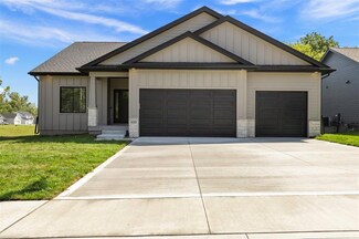 125 8th Ave SE, Altoona, IA 50009