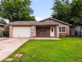 1175 Debbie St, Fort Worth, TX 76115