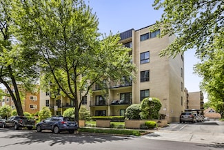 221 N Kenilworth Ave Unit 310, Oak Park, IL 60302