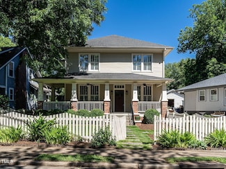 300 W Roanoke Park Dr, Raleigh, NC 27608