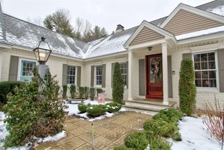6 Magnolia Rd, Windham, NH 03087