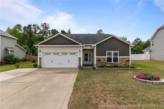 160 Meherrin Loop, Raeford, NC 28376
