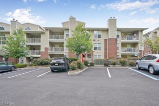 2112 Schindler Ln, Wayne, NJ 07470