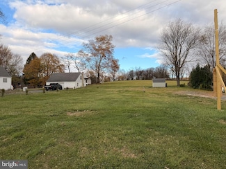 2701 Waltonville Rd, Hummelstown, PA 17036