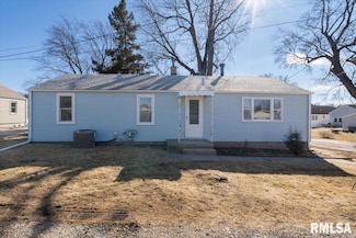 3306 40th St, Moline, IL 61265