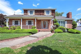 17 Queensdale St, Staten Island, NY 10309