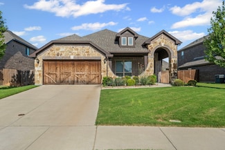 725 Salvia Ct, Midlothian, TX 76065