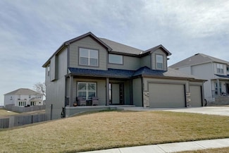 8817 N Elmwood Ave, Kansas City, MO 64156