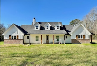 1002 County Road 3182, Joaquin, TX 75954