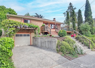 8538 Latona Ave NE, Seattle, WA 98115